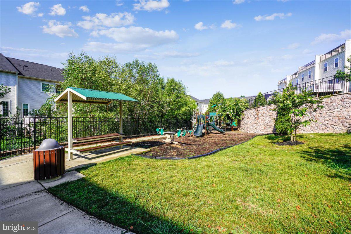 FIELDSTONE PRESERVE - Residential