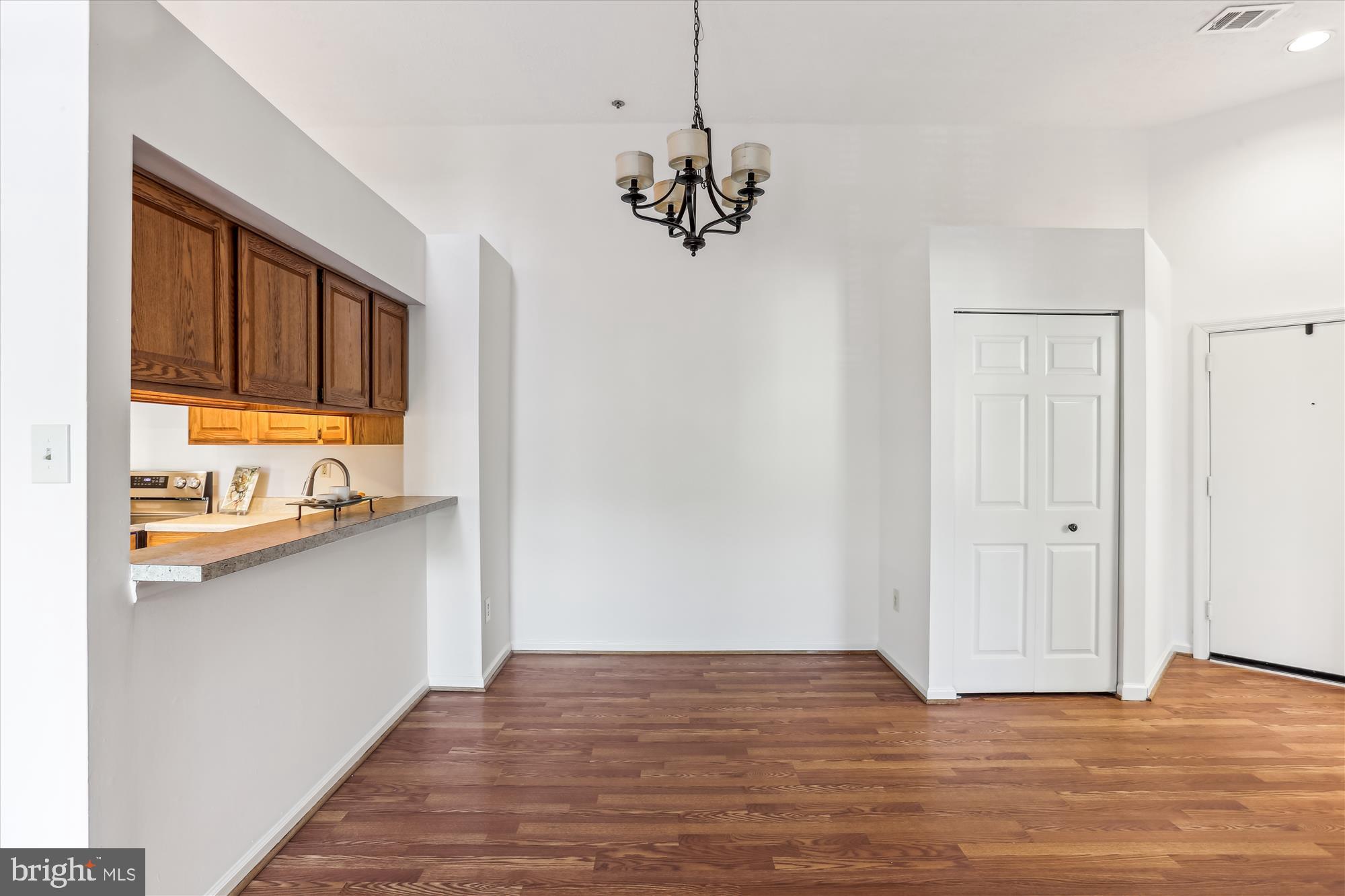 WATERS EDGE AT NORTH LAKE - Residential