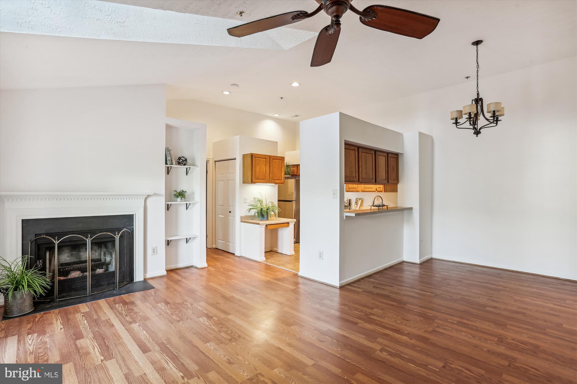 WATERS EDGE AT NORTH LAKE - Residential