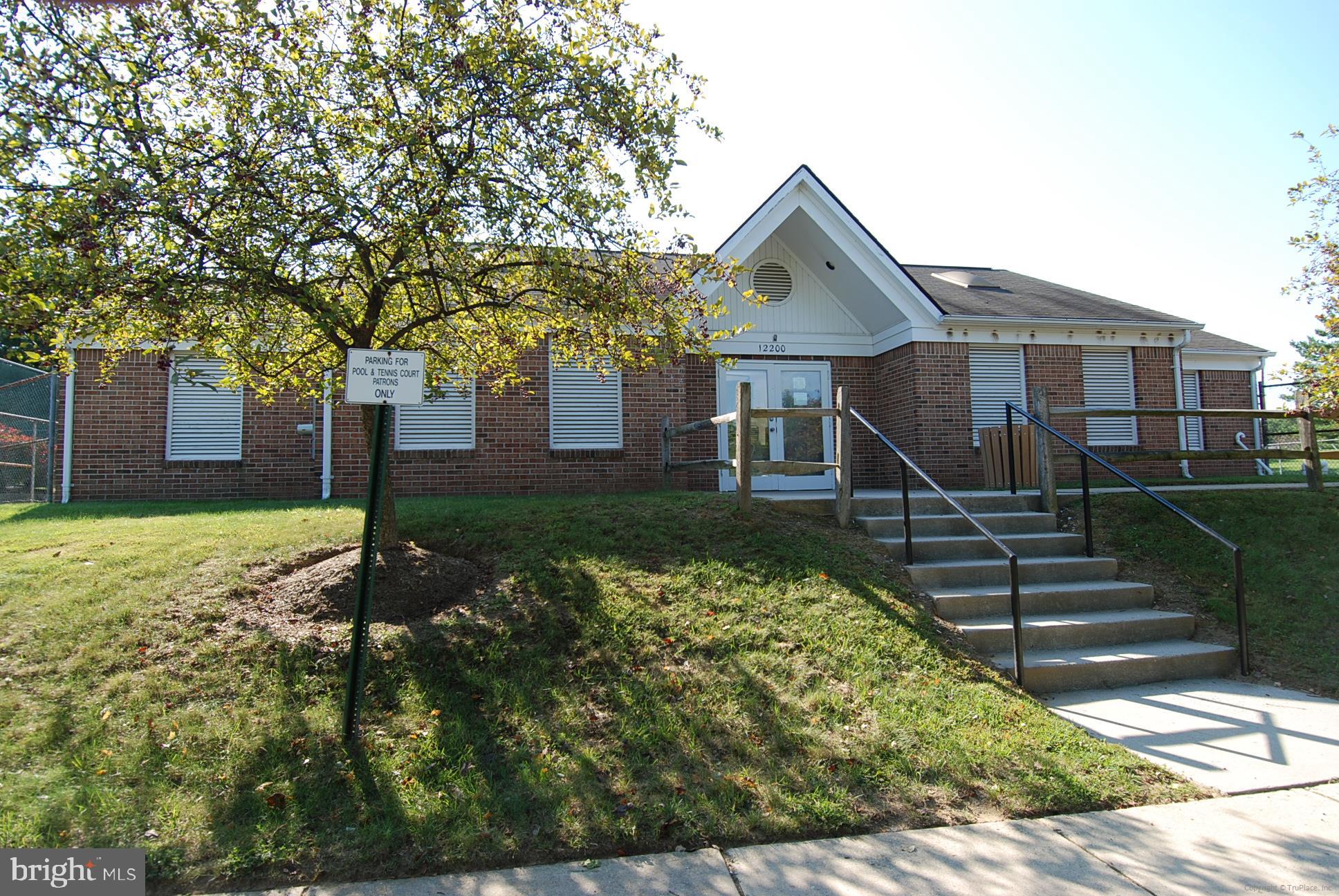 WATERS EDGE AT NORTH LAKE - Residential