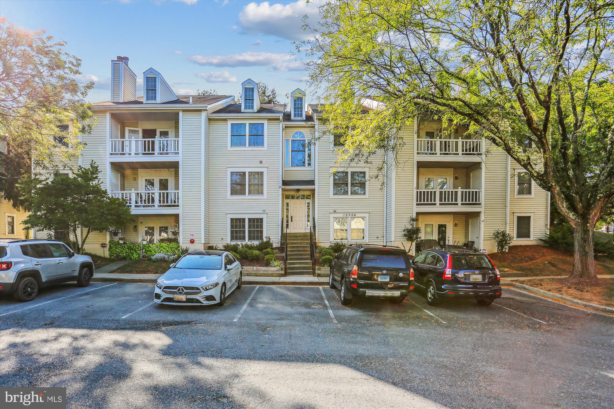 WATERS EDGE AT NORTH LAKE - Residential