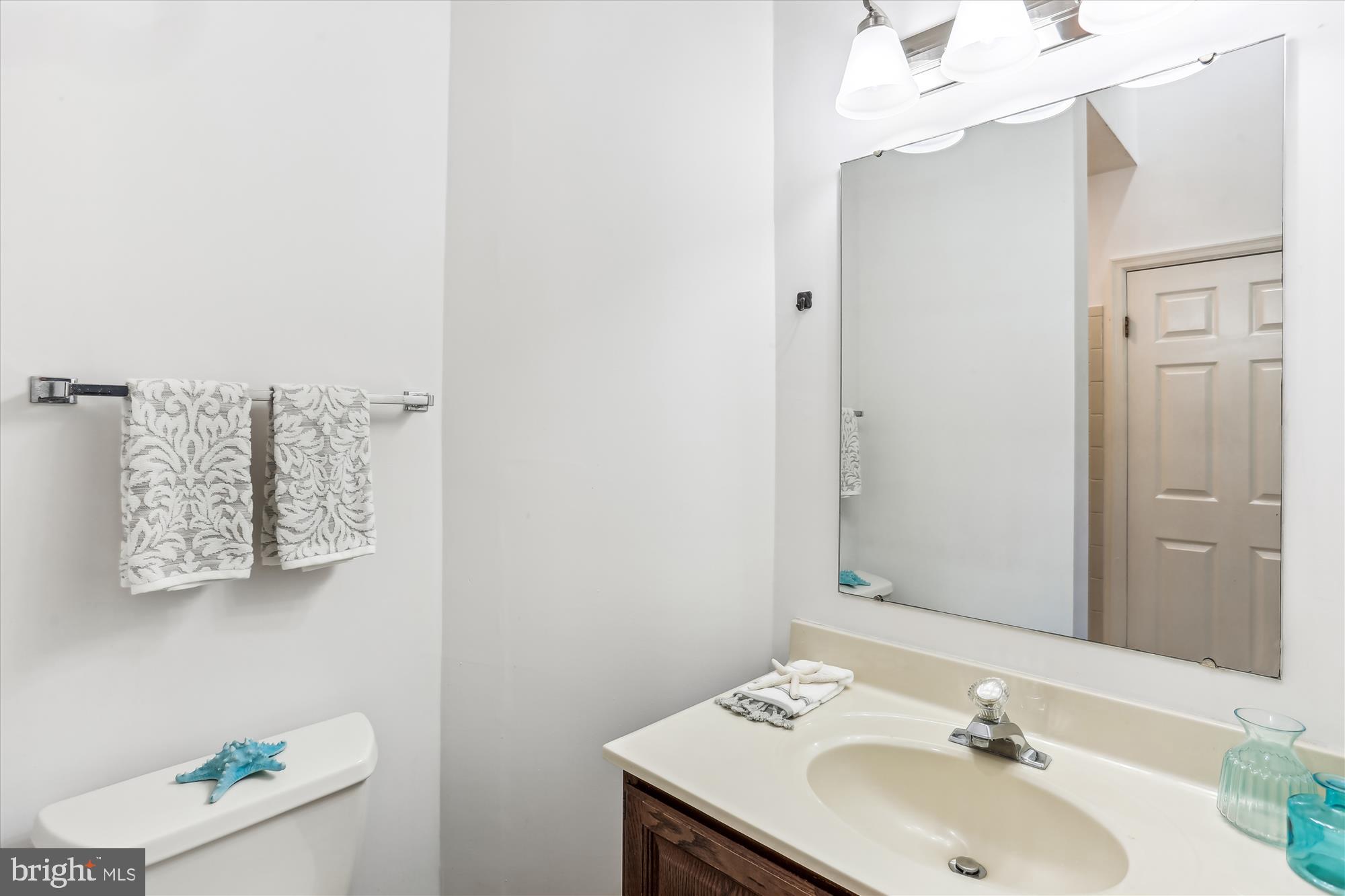 WATERS EDGE AT NORTH LAKE - Residential