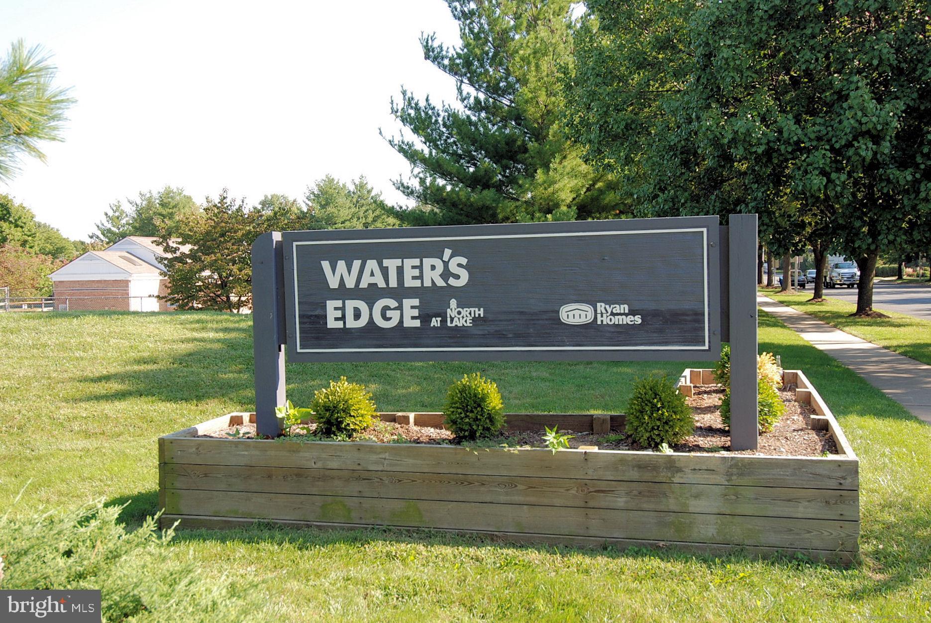 WATERS EDGE AT NORTH LAKE - Residential