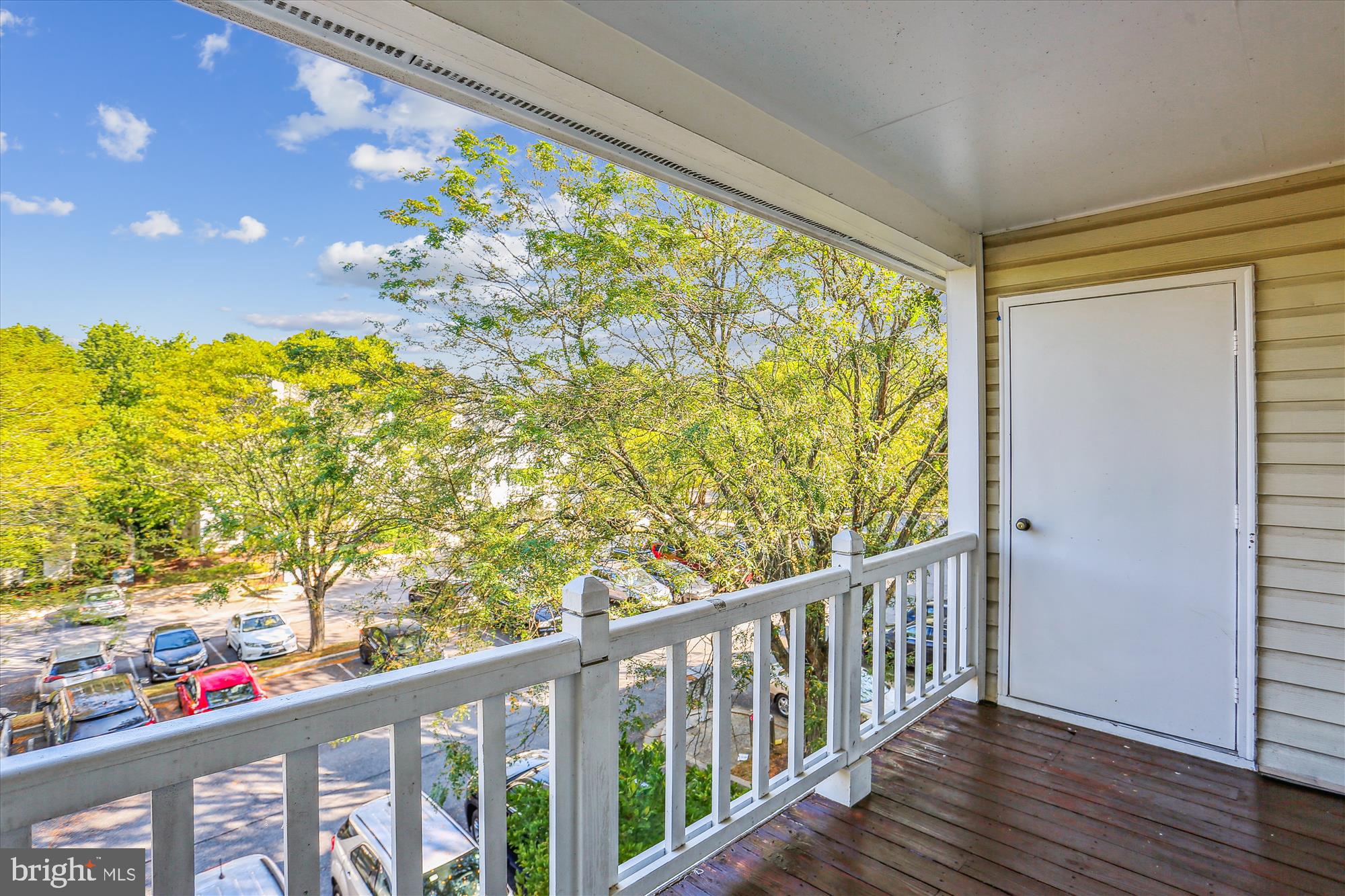 WATERS EDGE AT NORTH LAKE - Residential