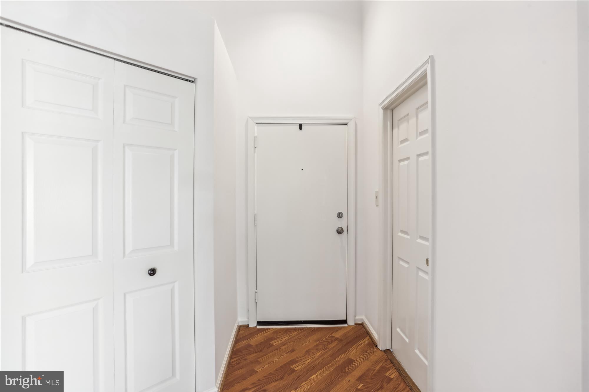 WATERS EDGE AT NORTH LAKE - Residential