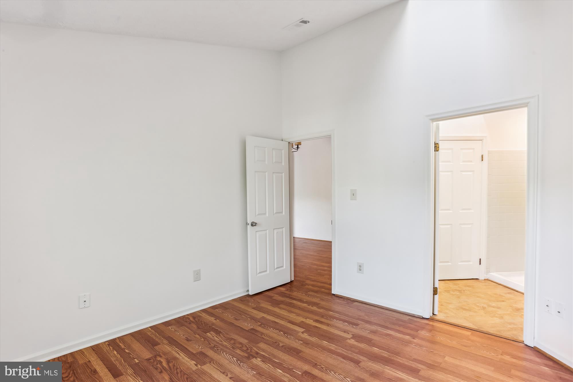 WATERS EDGE AT NORTH LAKE - Residential