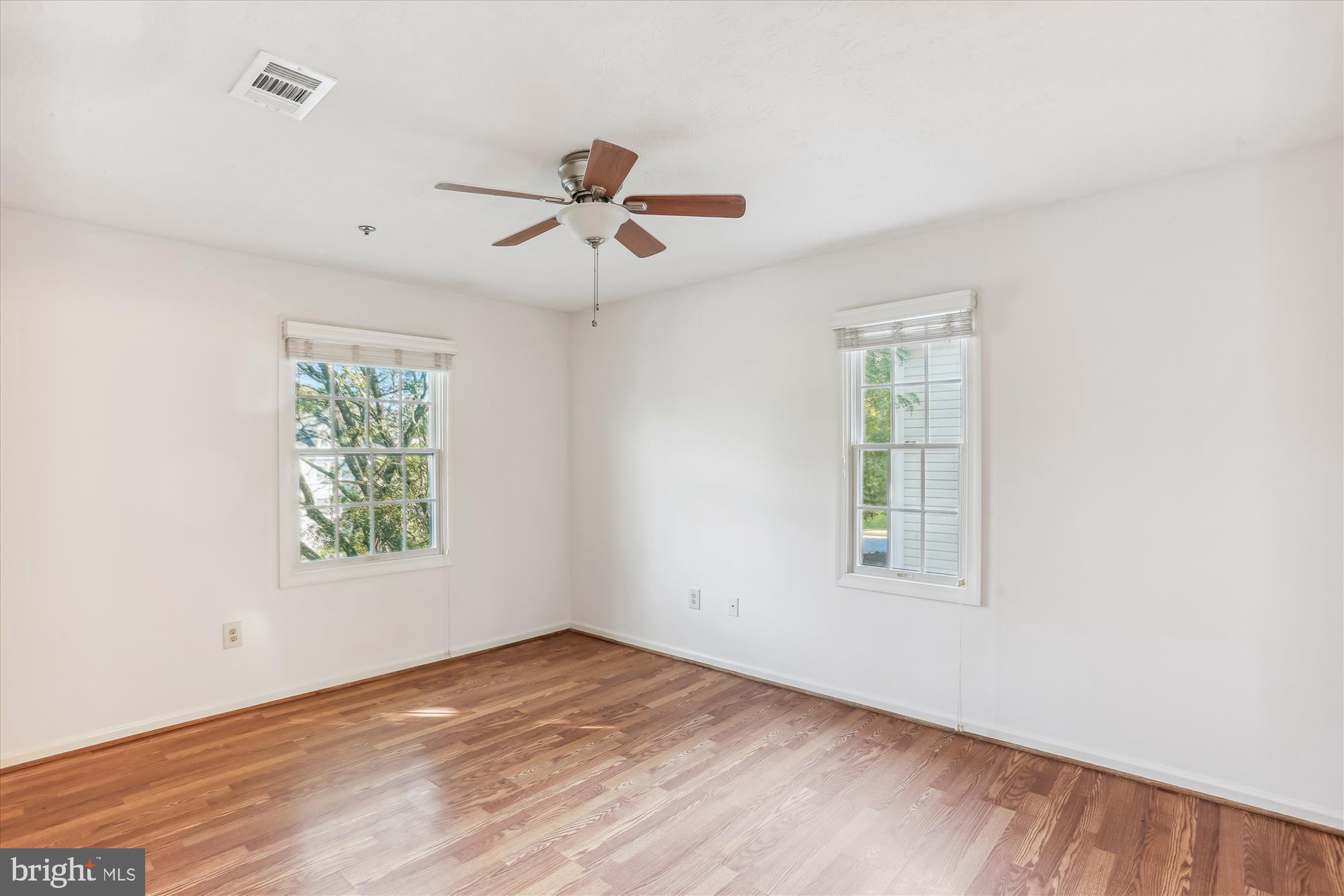 WATERS EDGE AT NORTH LAKE - Residential