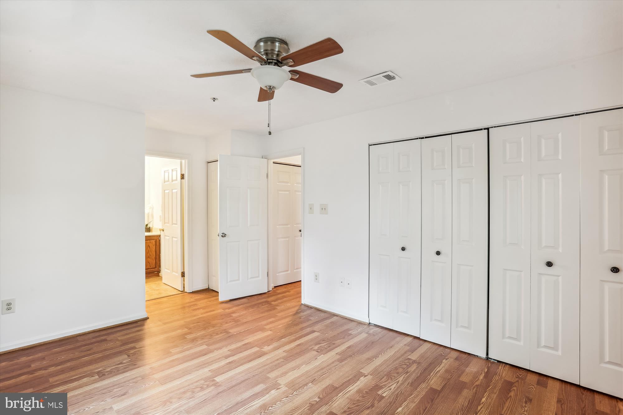 WATERS EDGE AT NORTH LAKE - Residential