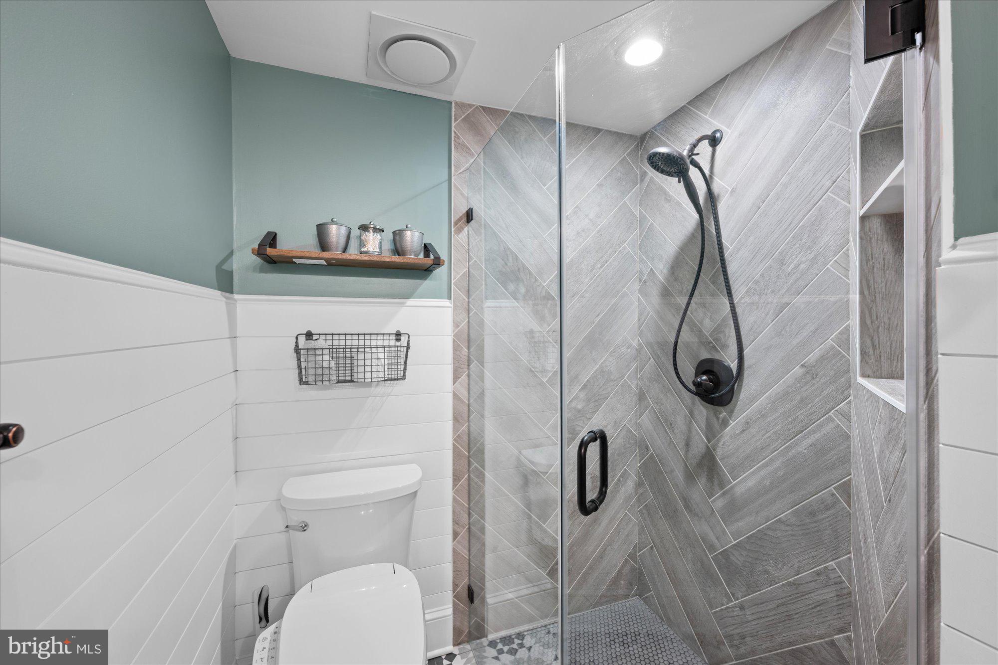 NORTH ARLINGTON - Residential