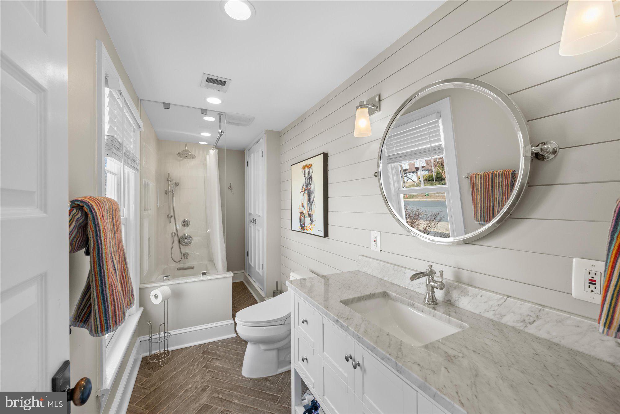 NORTH ARLINGTON - Residential