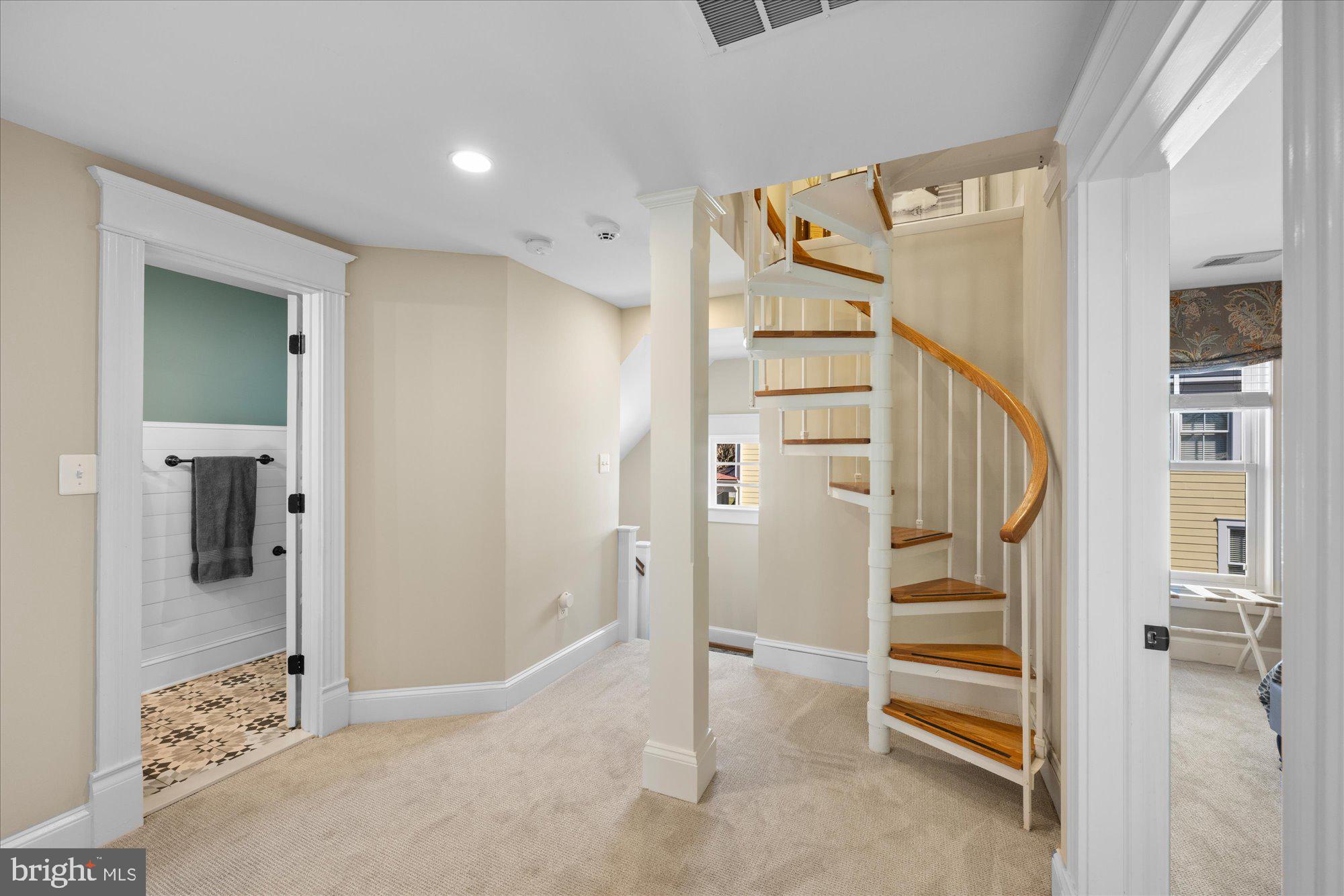 NORTH ARLINGTON - Residential