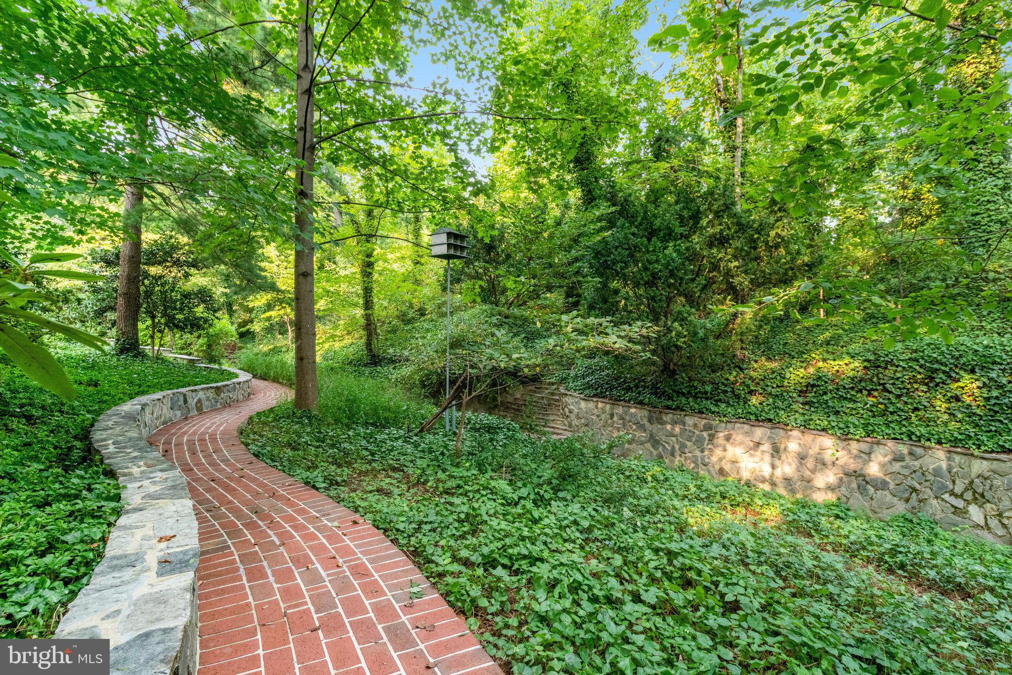 SEMINARY HILL - Residential