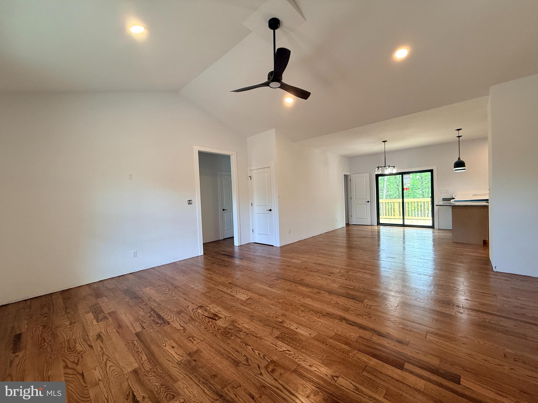 ASHTON FOREST - Residential