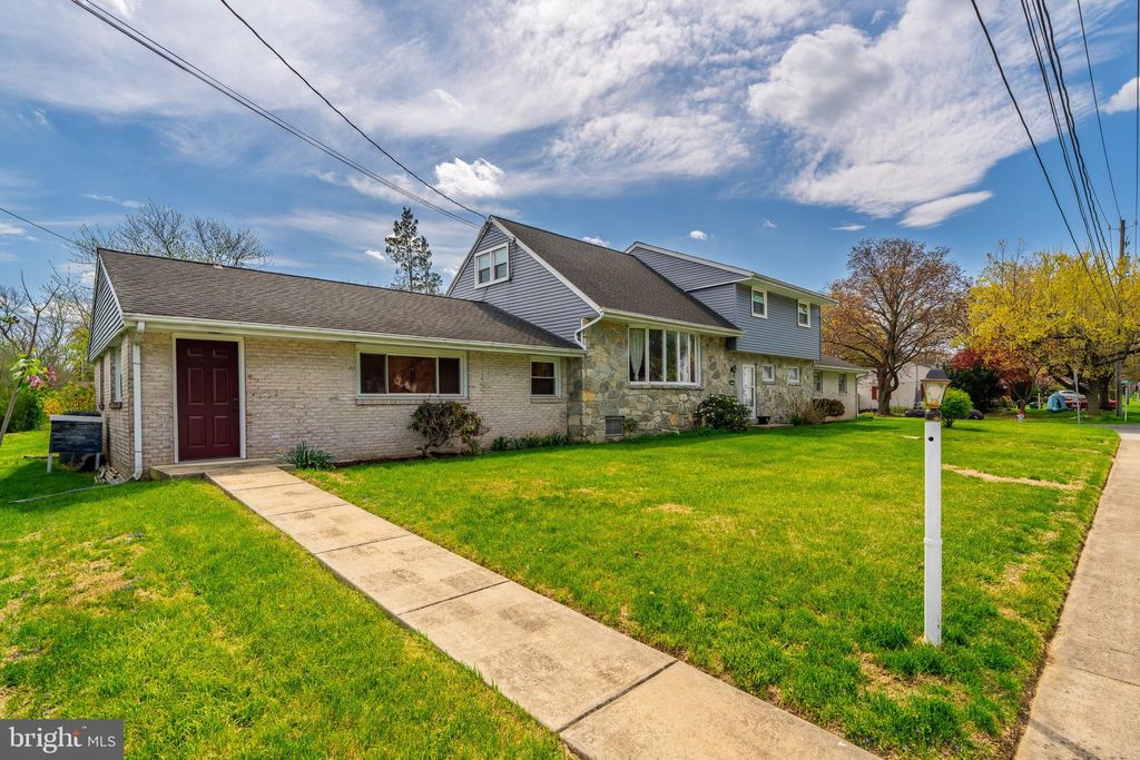 Photo of 270 Elizabeth Street, LANDISVILLE, PA 17538 (MLS # PALA2086158)