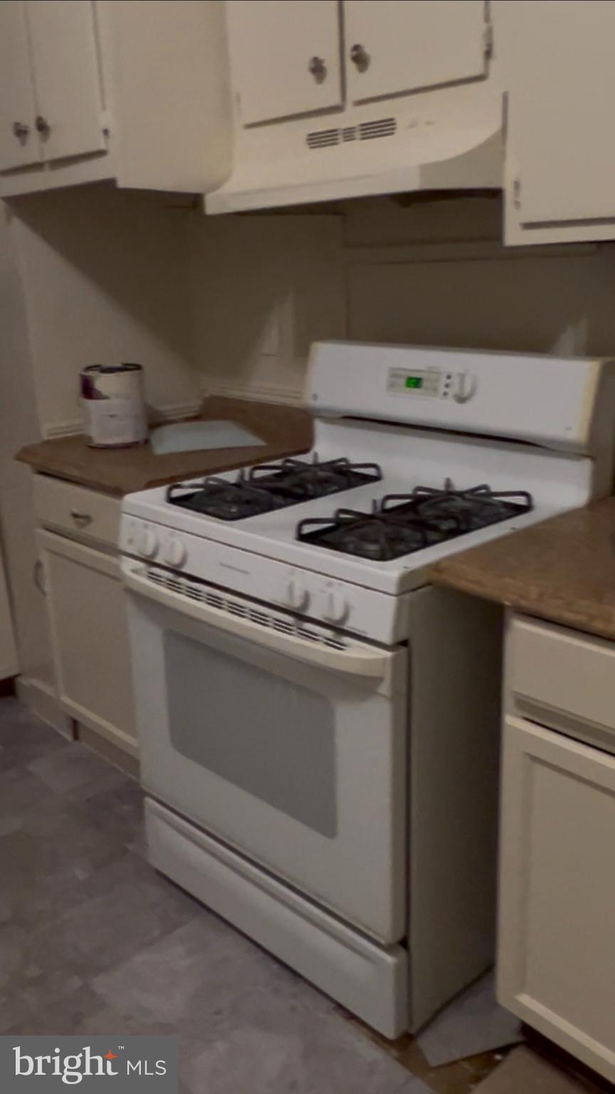 BROADWAY EAST - Residential