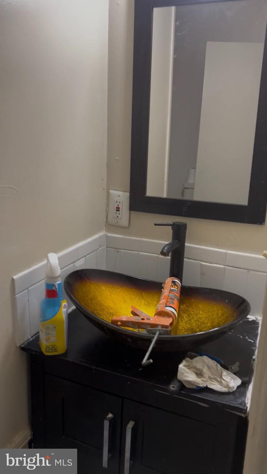 BROADWAY EAST - Residential