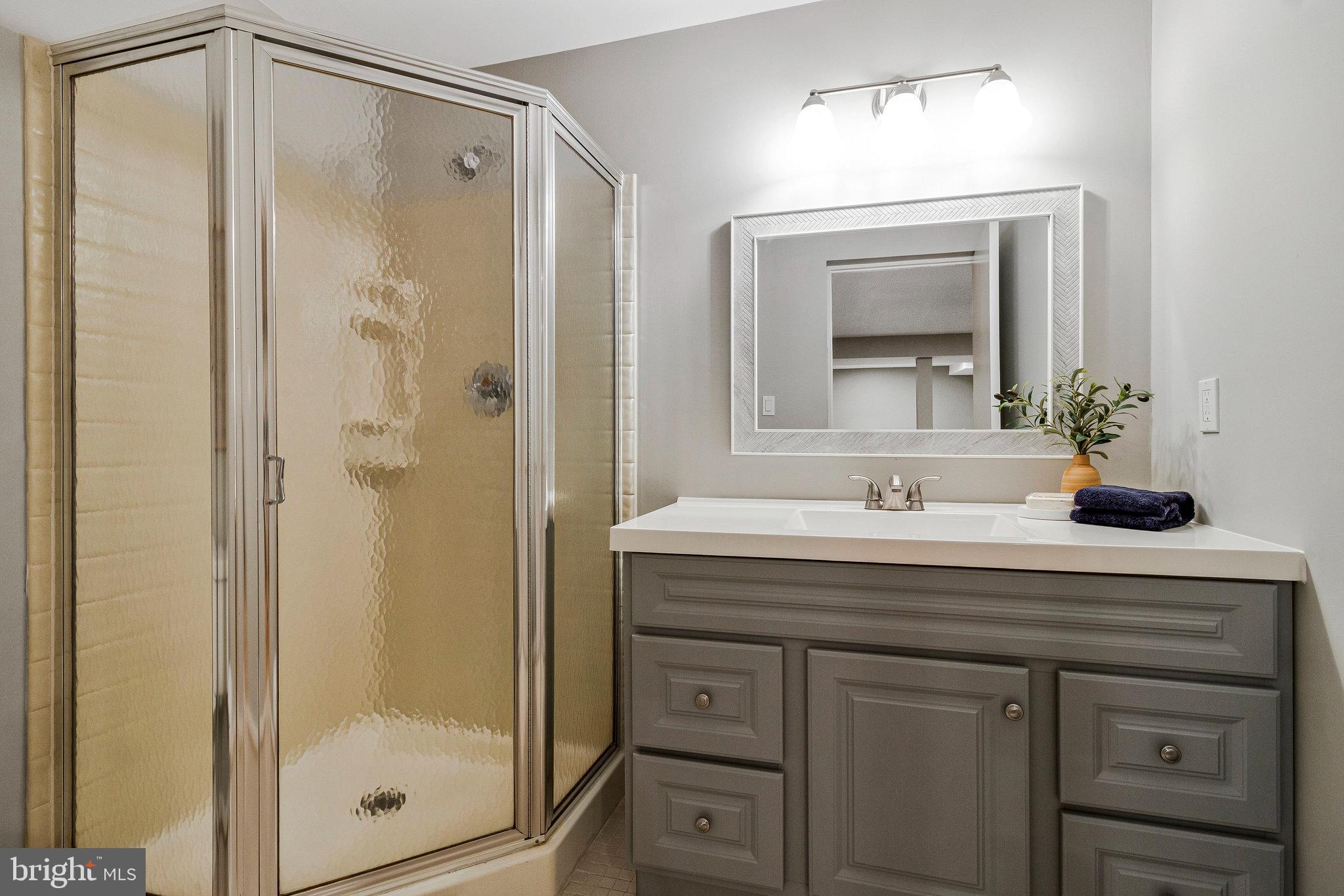 FALCONHURST - Residential