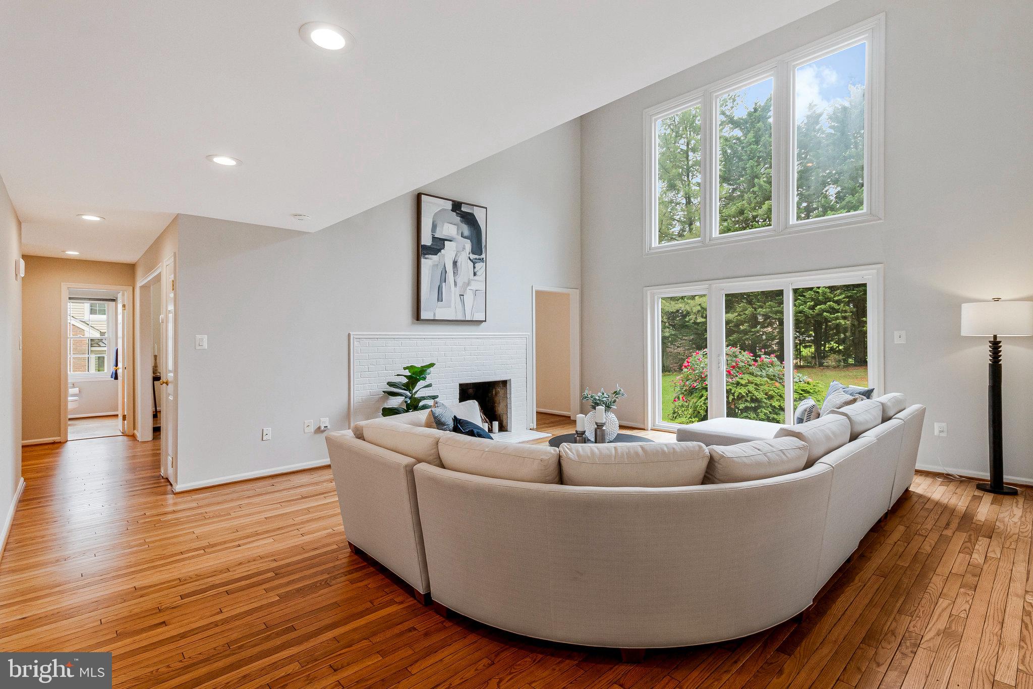 FALCONHURST - Residential