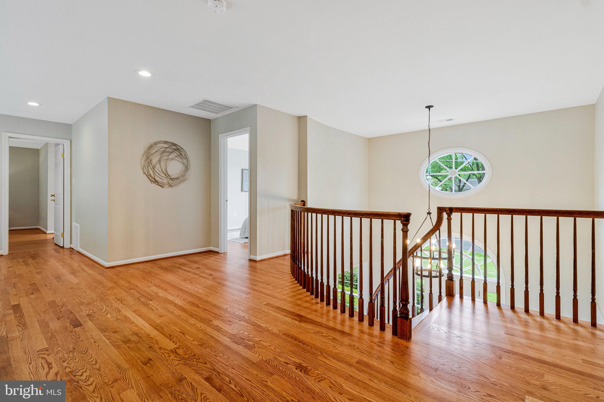 FALCONHURST - Residential