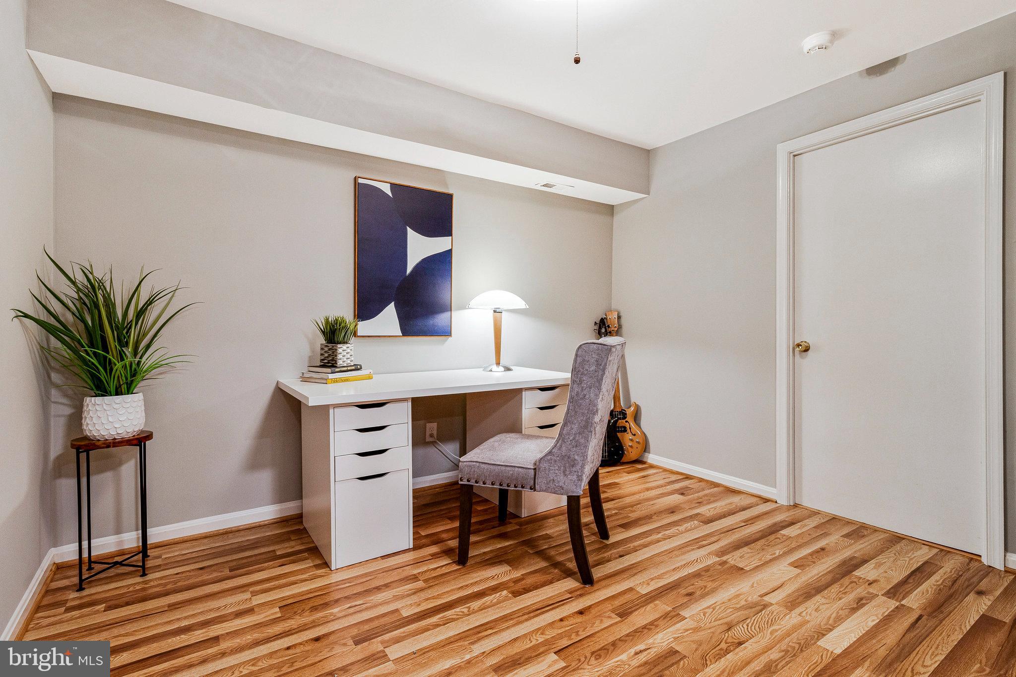 FALCONHURST - Residential