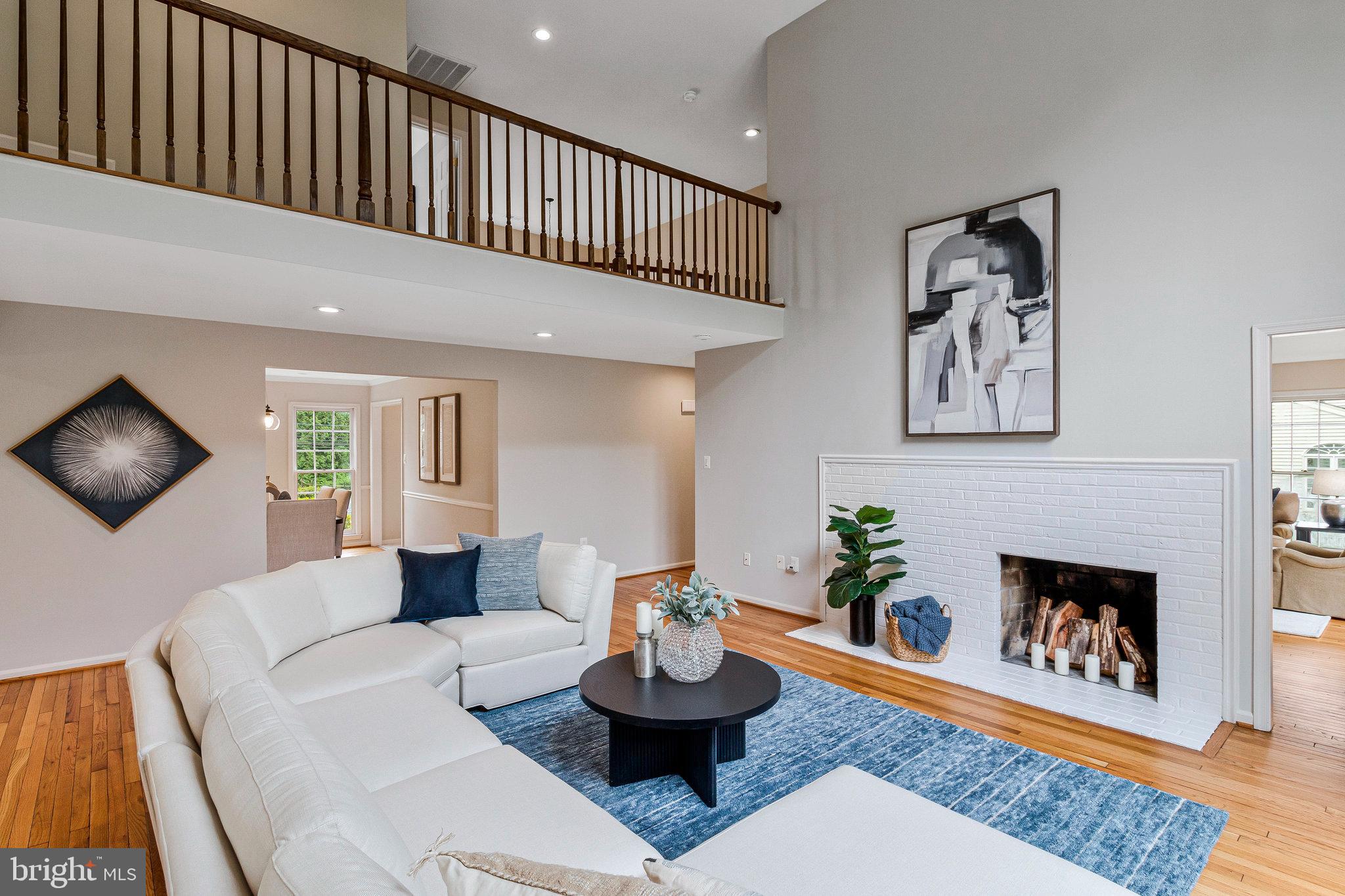 FALCONHURST - Residential