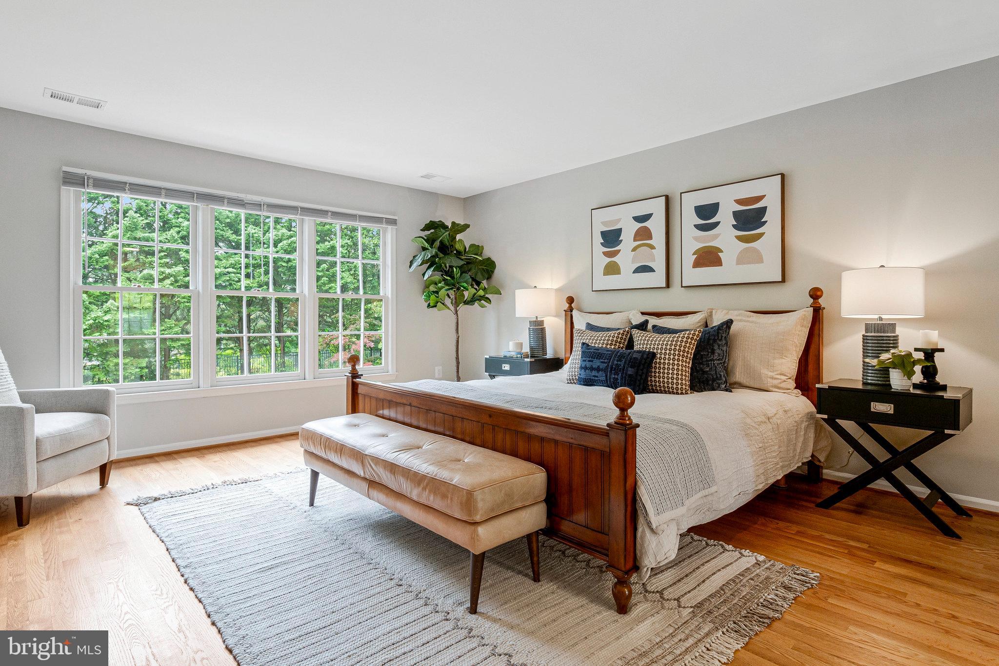 FALCONHURST - Residential