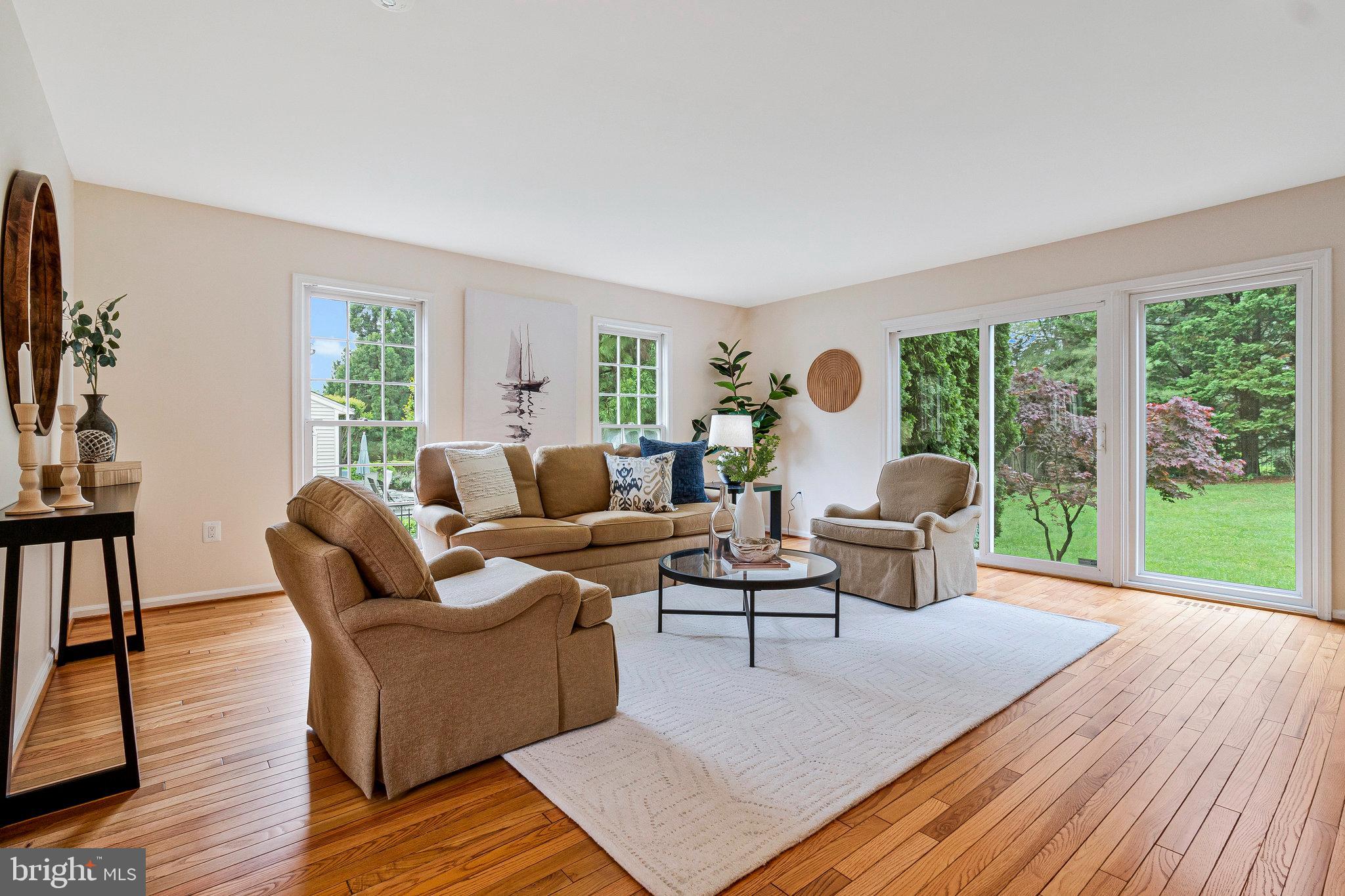 FALCONHURST - Residential