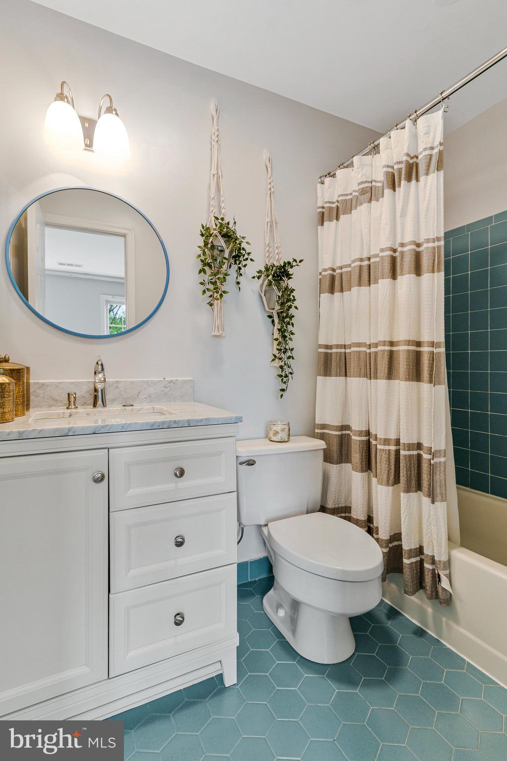 FALCONHURST - Residential