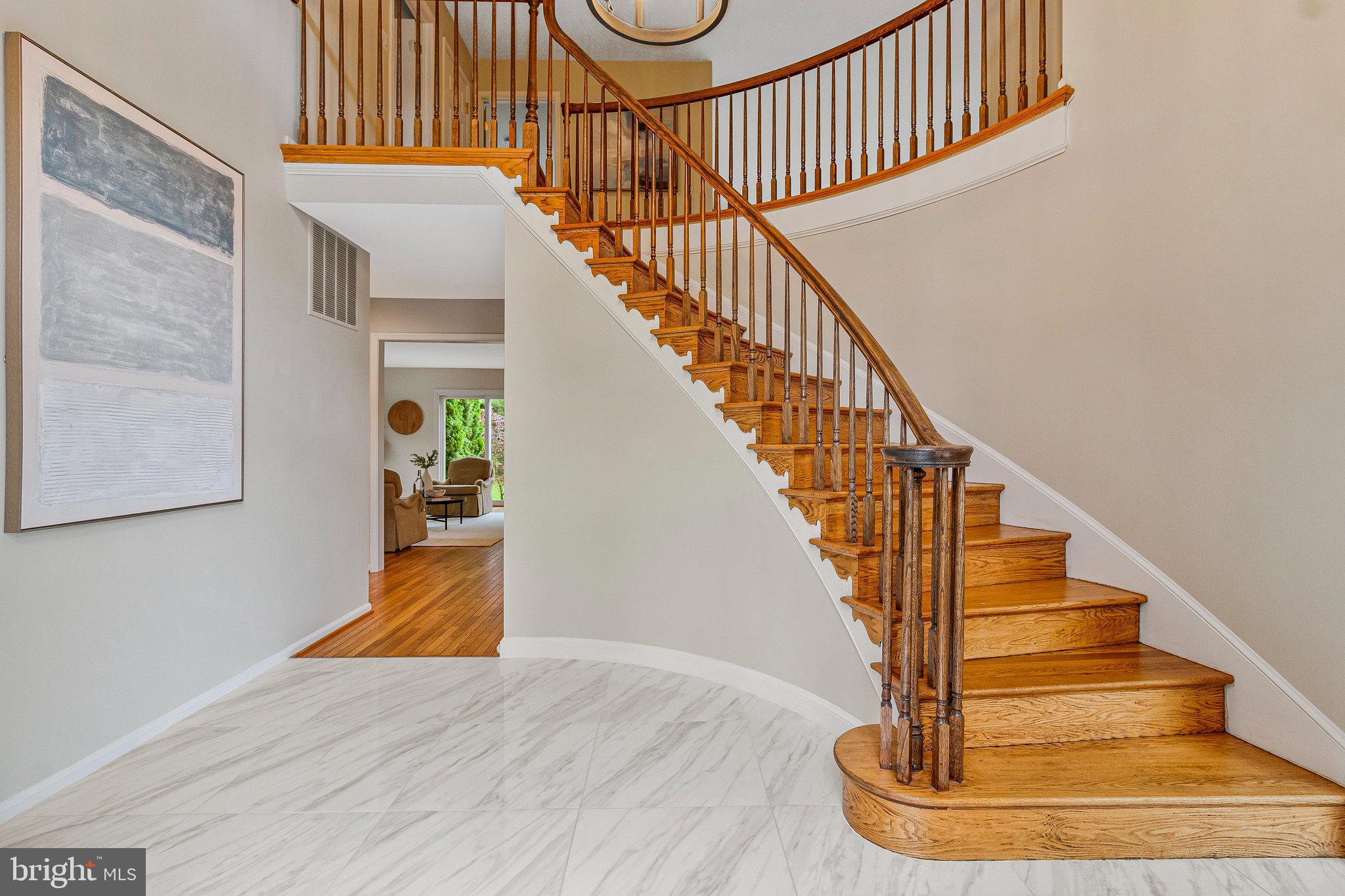 FALCONHURST - Residential