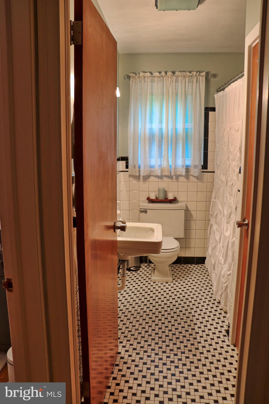 LENKER MANOR - Residential