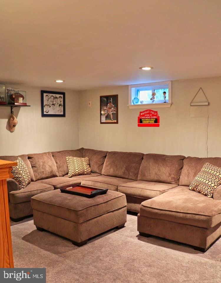 LENKER MANOR - Residential