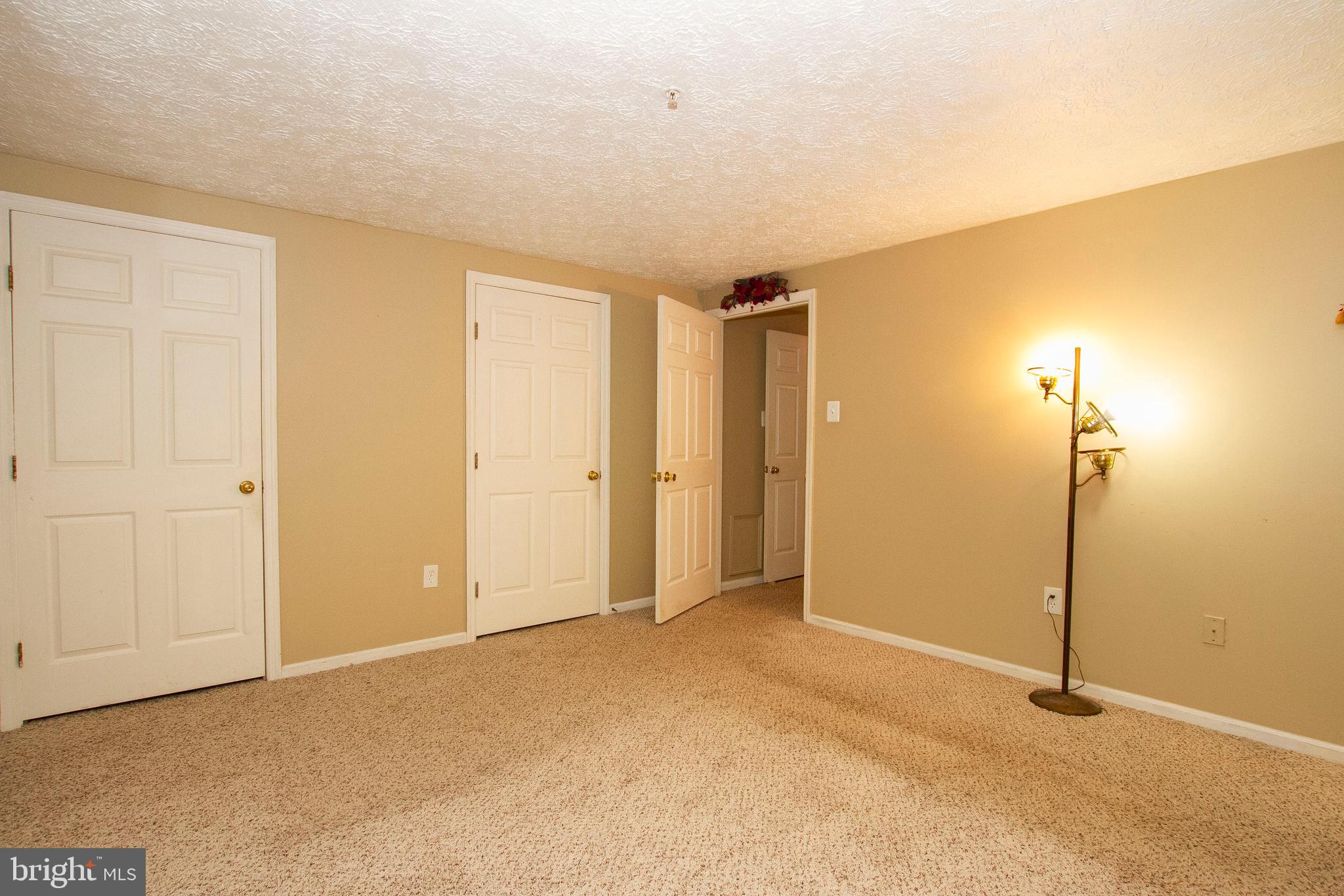 WOODBRIDGE CENTER - Residential