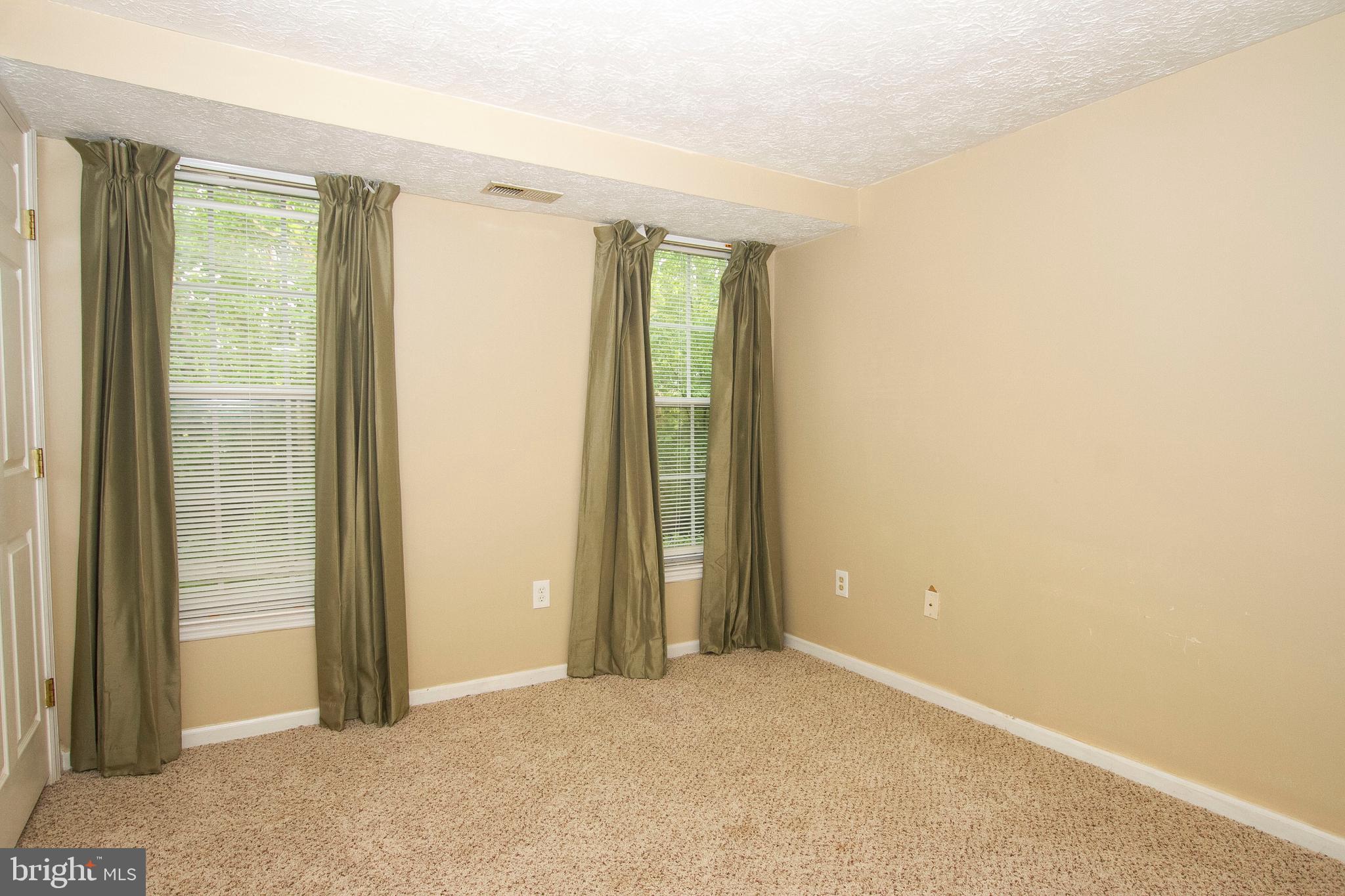 WOODBRIDGE CENTER - Residential