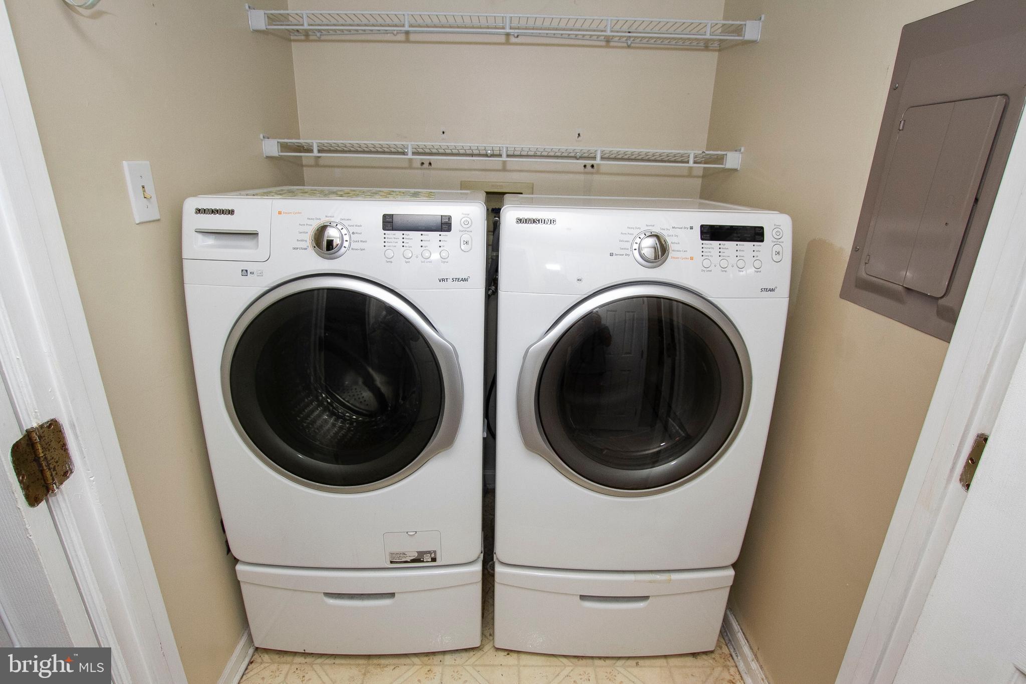 WOODBRIDGE CENTER - Residential