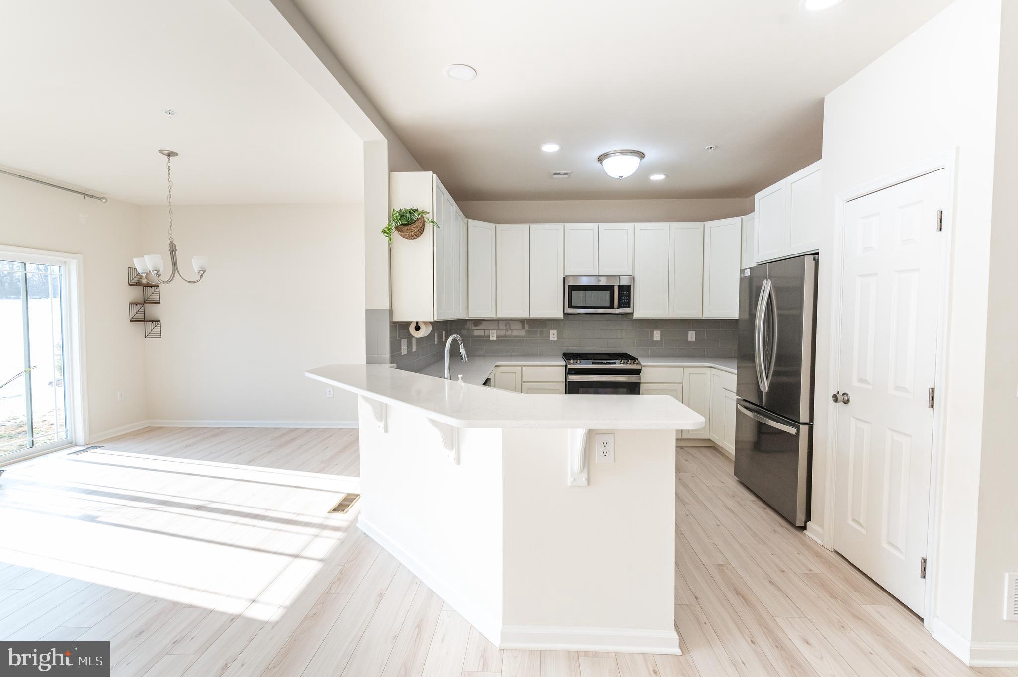 LAUREL FIELD - Residential