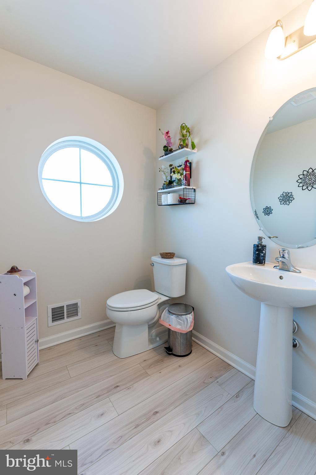 LAUREL FIELD - Residential