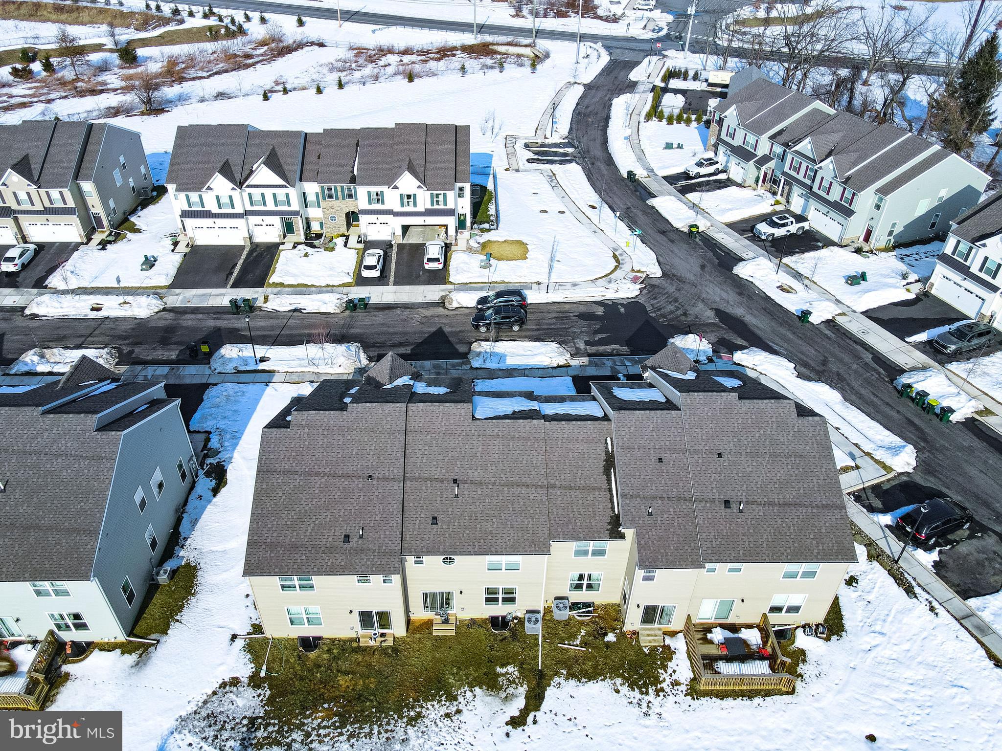 LAUREL FIELD - Residential