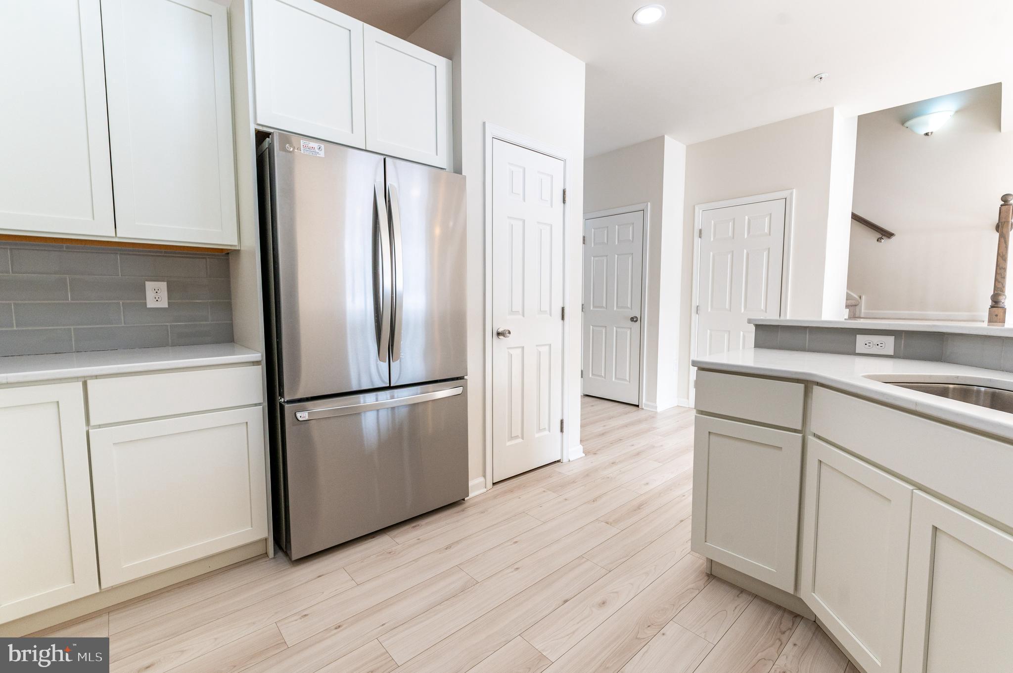 LAUREL FIELD - Residential