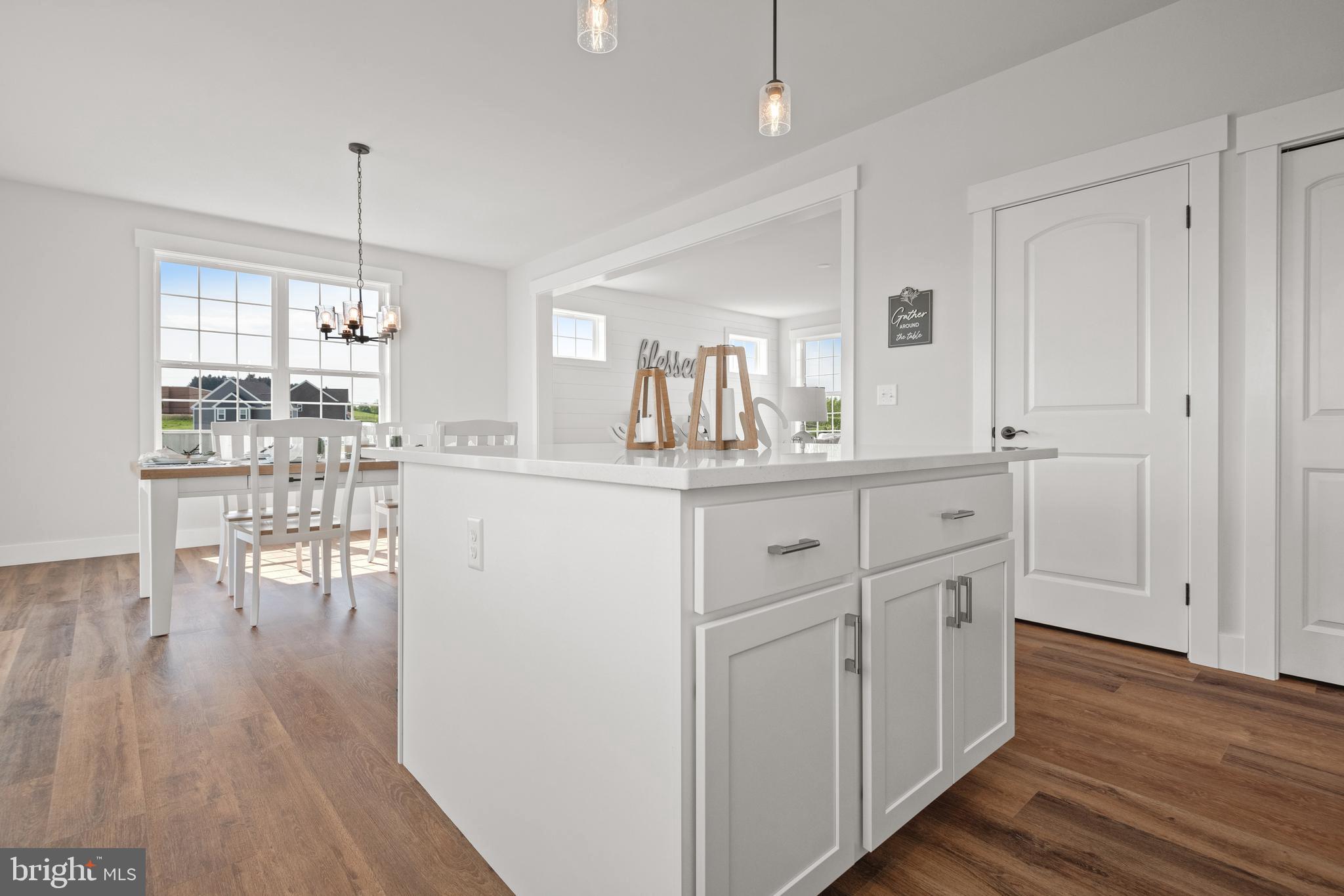 RIVER RIDGE HILLS - Residential