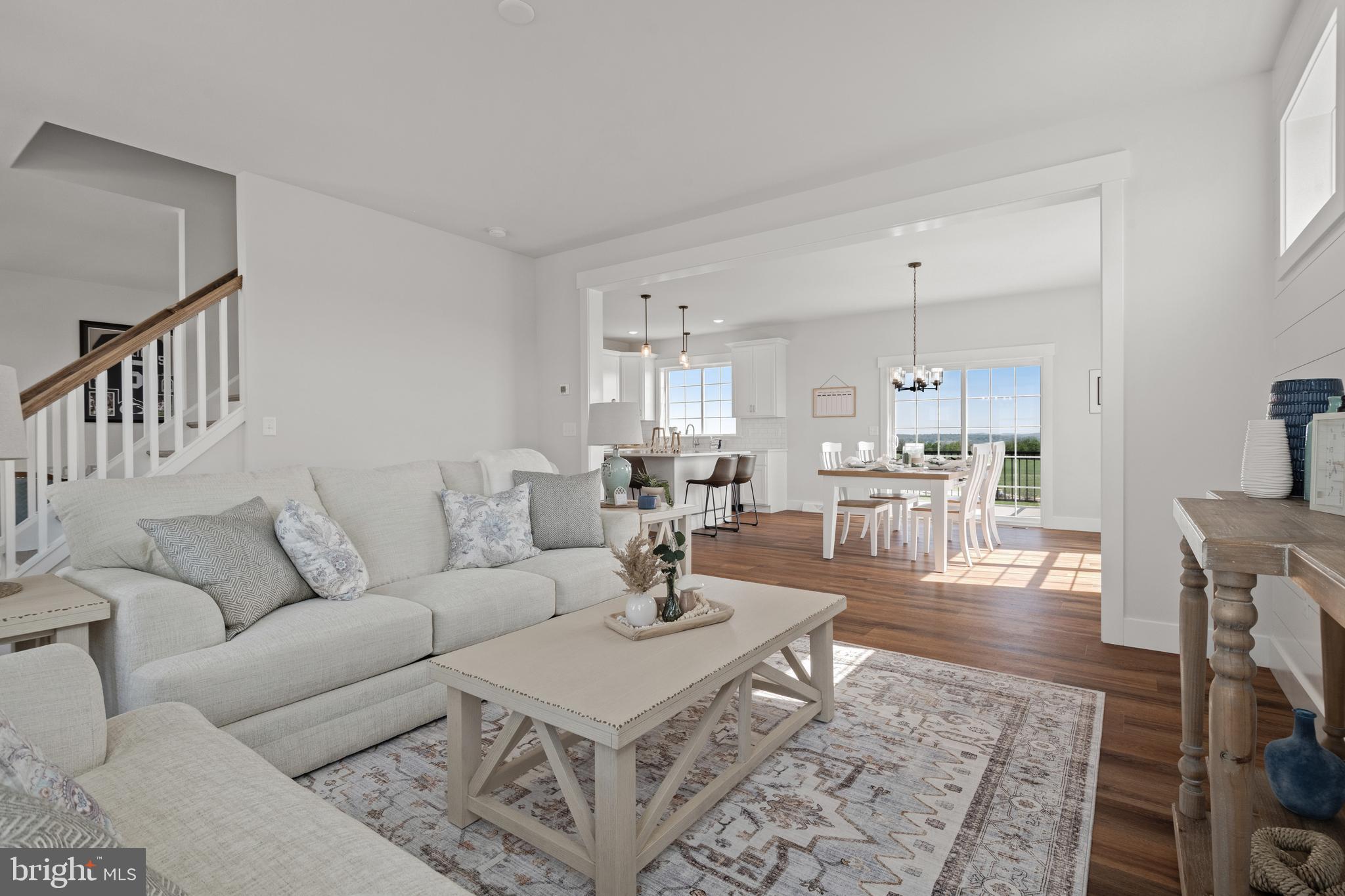 RIVER RIDGE HILLS - Residential