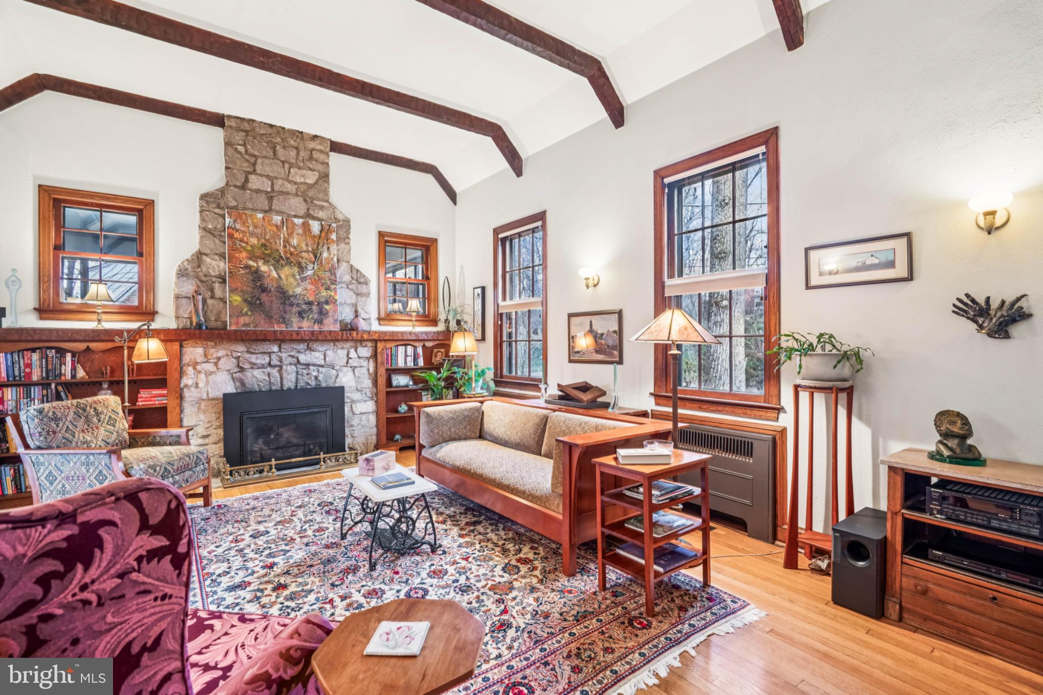 SEVEN OAKS - Residential