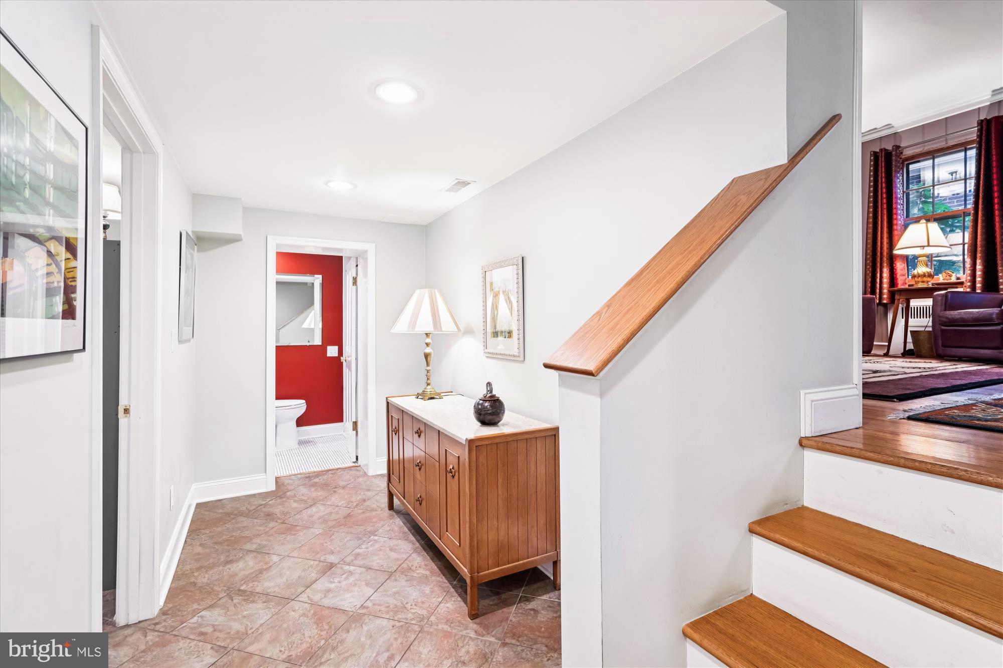 SEVEN OAKS - Residential