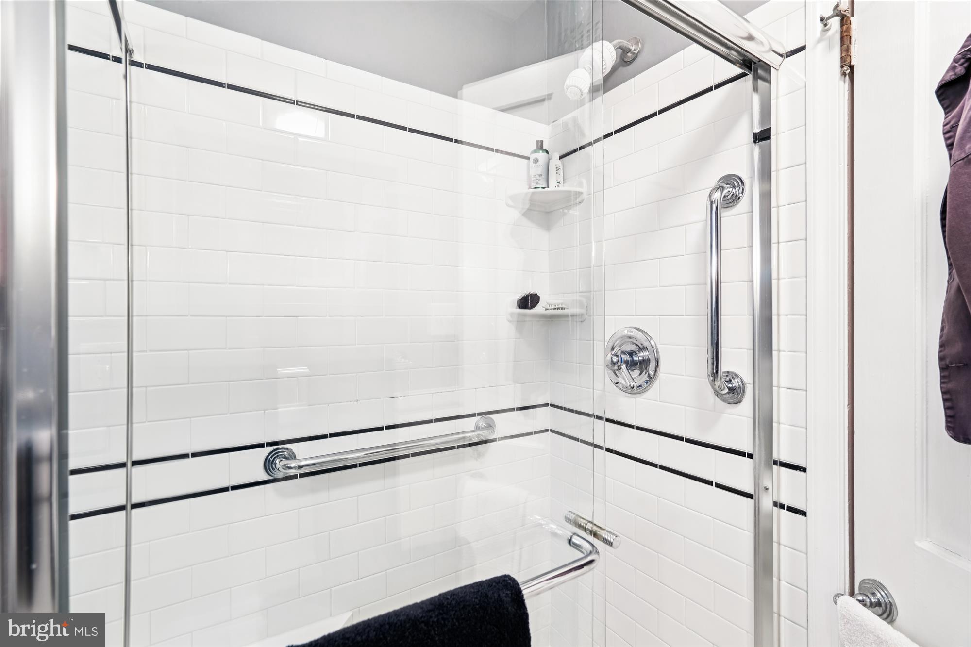 SEVEN OAKS - Residential