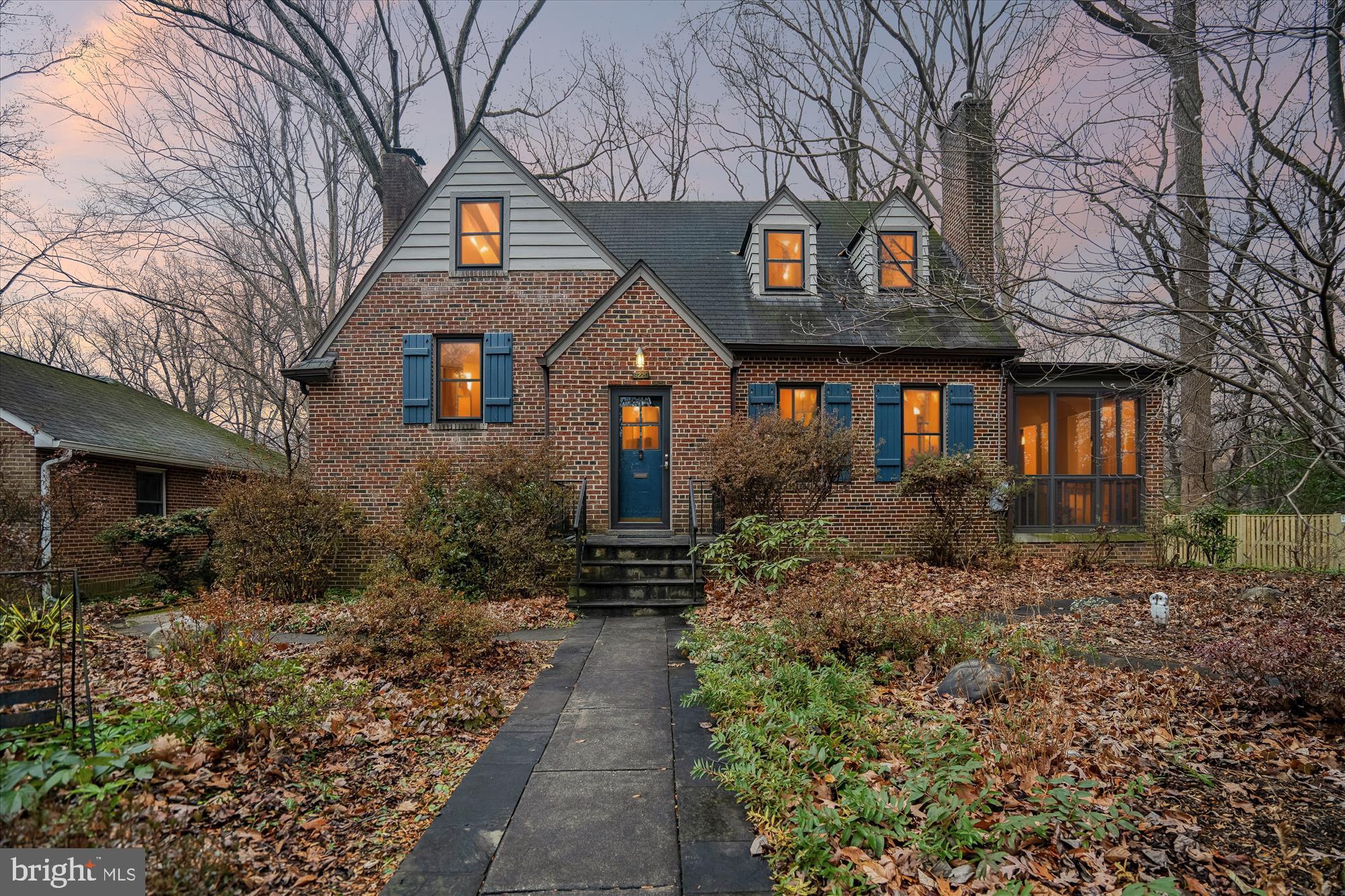 SEVEN OAKS - Residential