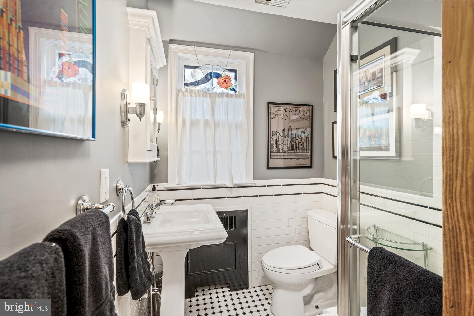 SEVEN OAKS - Residential