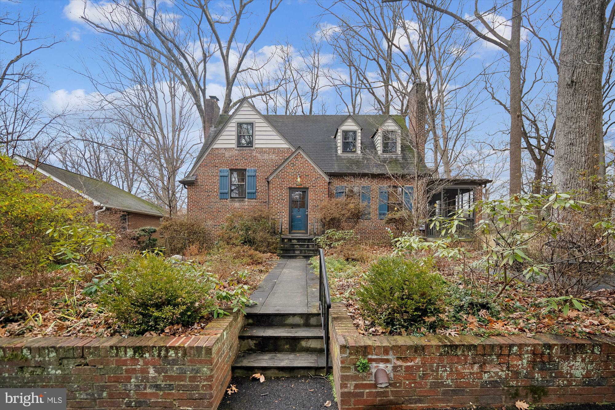 SEVEN OAKS - Residential