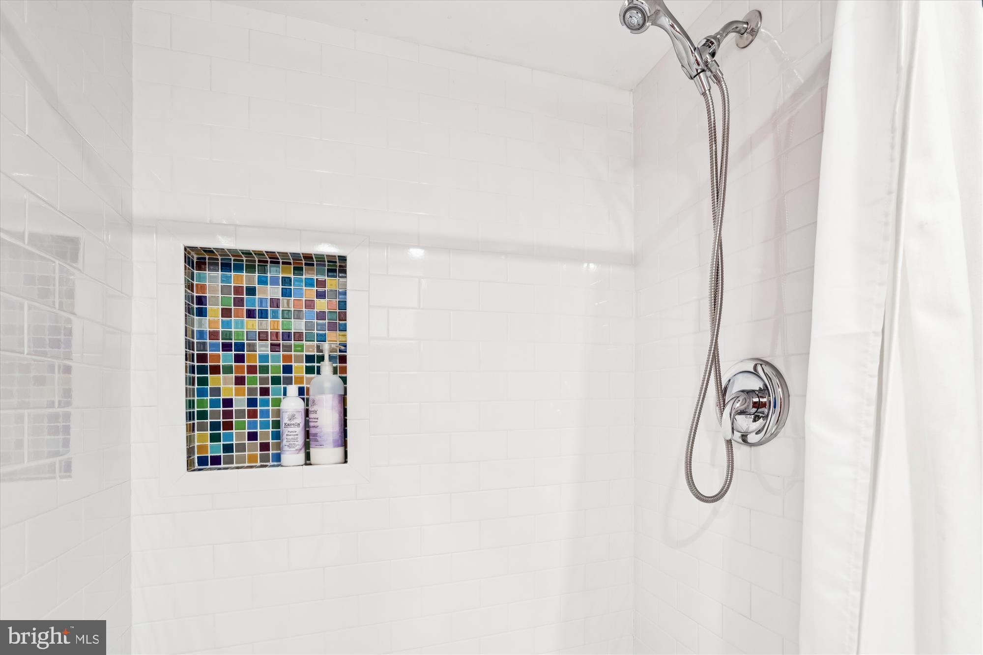 SEVEN OAKS - Residential