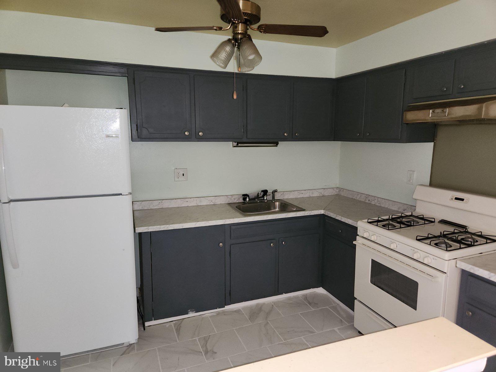 Welcome to this charming 2-bedroom, 1-bathroom unit located in Southwest Philadelphia! This well-maintained home offers a bright and spacious living area and kitchen, and two comfortably sized bedrooms. Perfect for renters seeking convenience and comfort, this property is close to public transportation, shopping, parks, and schools. Don’t miss the opportunity to make this cozy space your next home! APPLY VIA RENTSPREE!