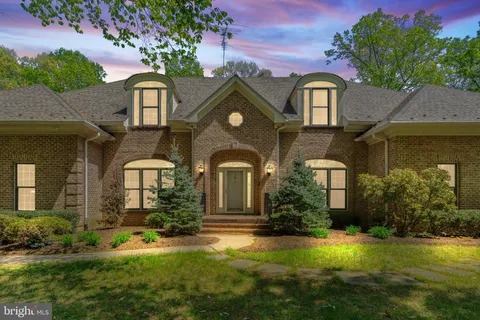 8363 S Creedmore South Drive, Warrenton, VA MLS: VAFQ2016352