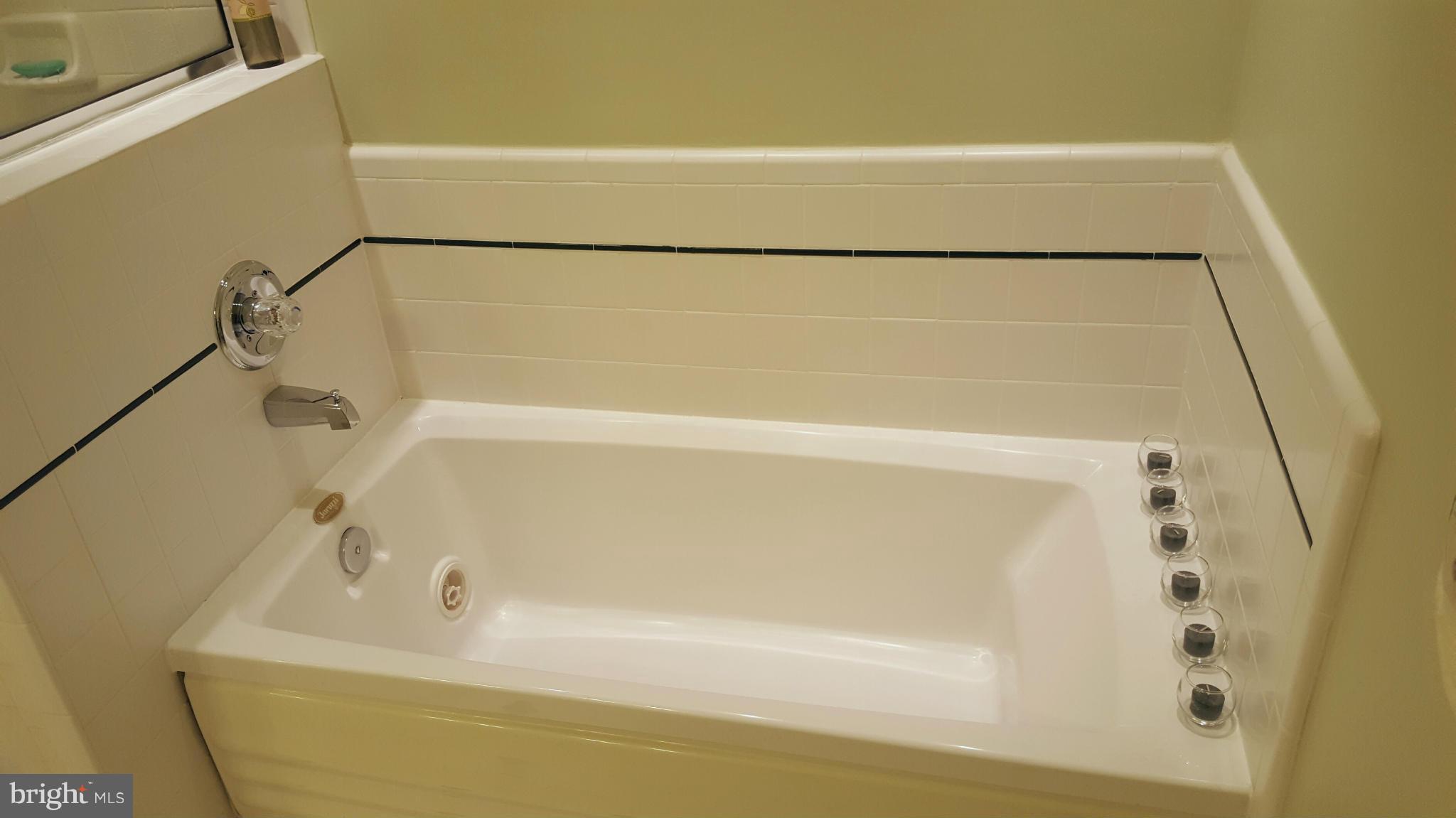 CONDO AT ISLAND CREEK - Residential Lease